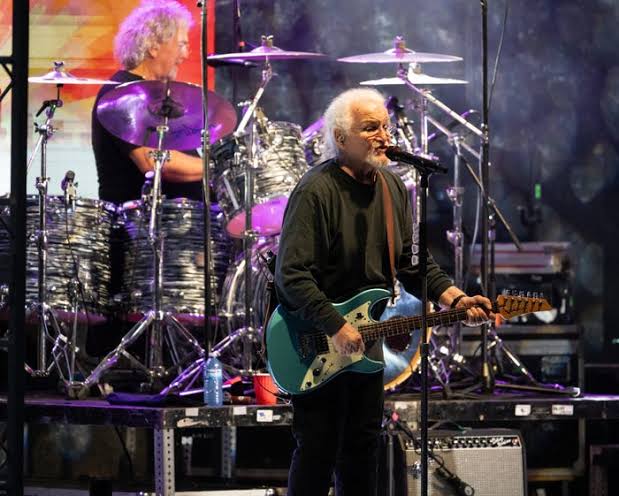 Jefferson Starship in concert
